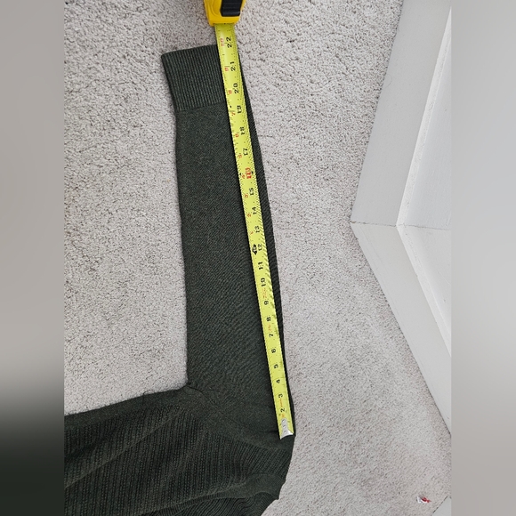 Women Sweater - Picture 4 of 4